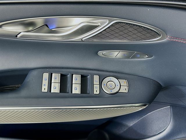 2025 Genesis GV70 Sport Prestige 18