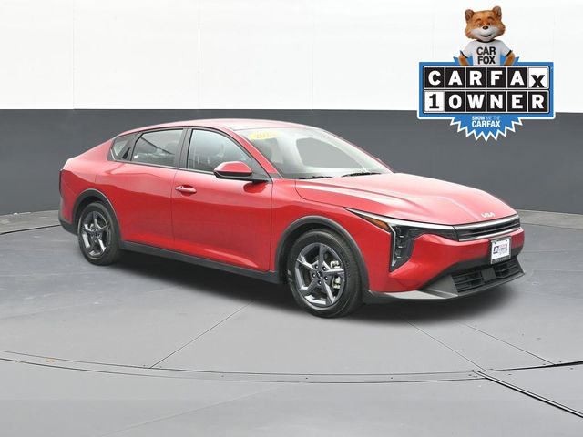 Currant Red 2025 Kia K4 LXS FWD Sedan Front-Wheel Drive Continuously Variable Transmission