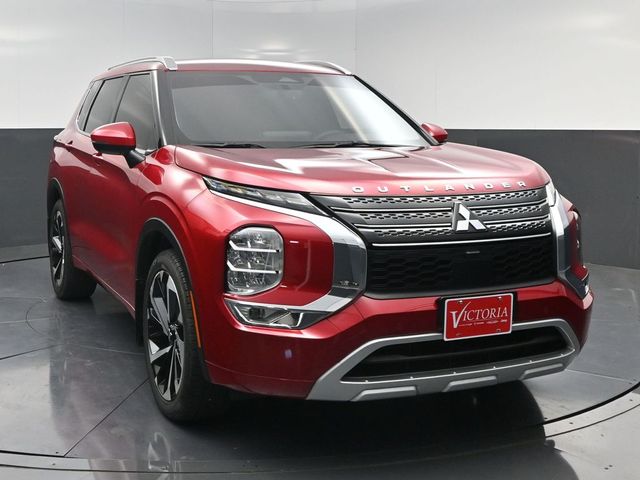 2024 Mitsubishi Outlander SEL Red at North Houston Mitsubishi