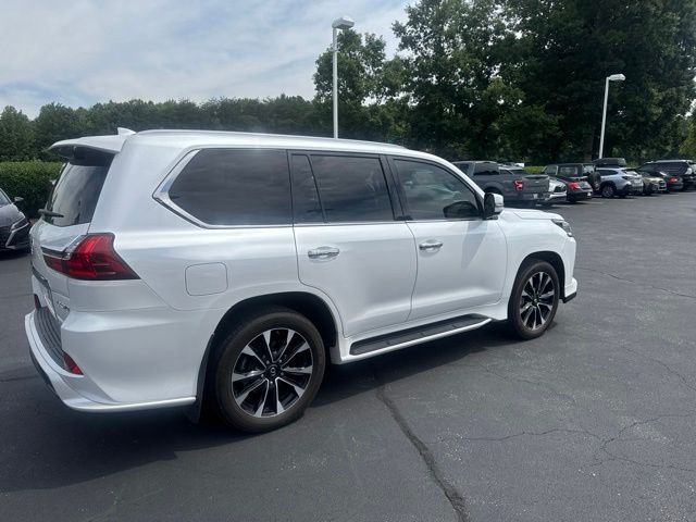 2021 Lexus LX 570 - Photo 4