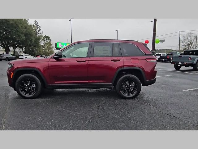 2026 Jeep Grand Cherokee Altitude 4x4