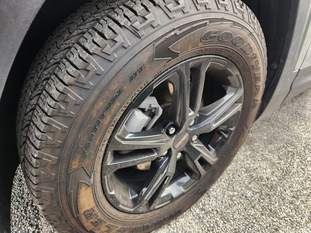 2024 GMC Terrain AT4 Silver at South Houston Nissan
