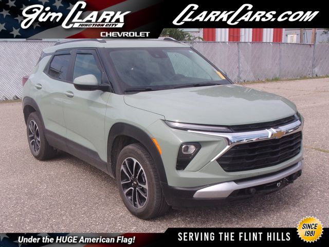 Cacti Green 2025 Chevrolet Trailblazer SUV / Crossover Four-Wheel Drive 9-Speed Automatic
