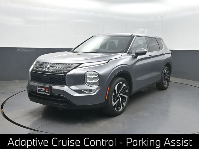 Gray 2022 Mitsubishi Outlander SUV / Crossover All-Wheel Drive Continuously Variable Transmission