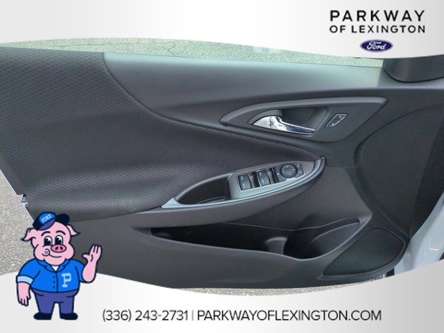 Used 2023 White Chevrolet LT image 12