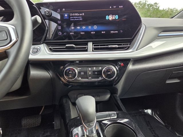 2025 Chevrolet Trax #30