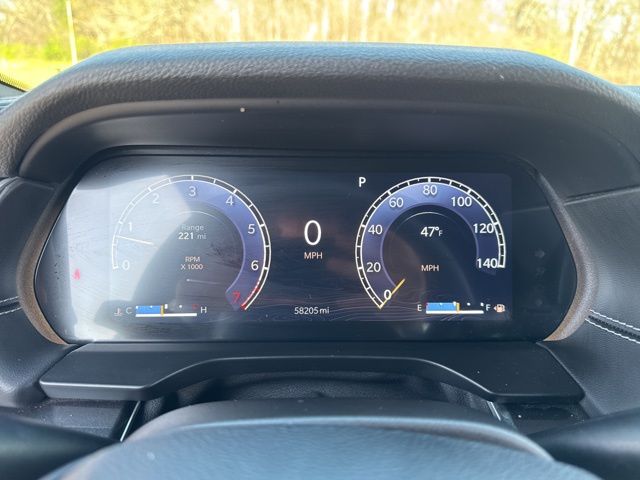 Used 2023 Silver Jeep Altitude image 26