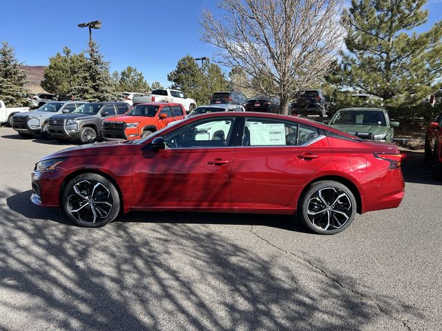 2025 Nissan Altima SR - Photo 6