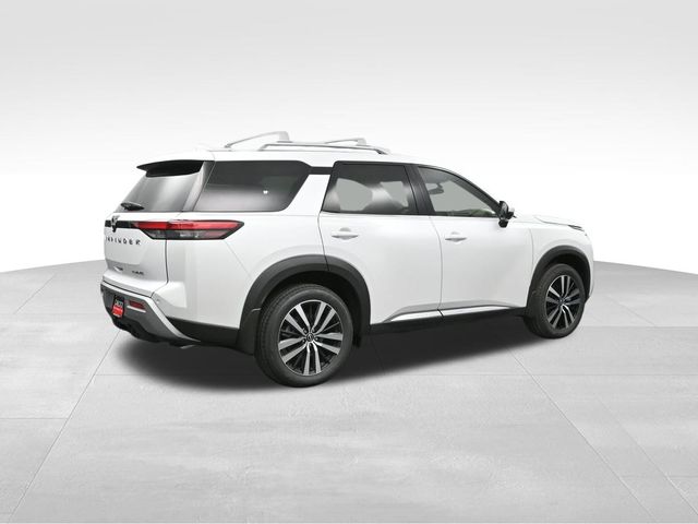 2025 Nissan Pathfinder Platinum 2