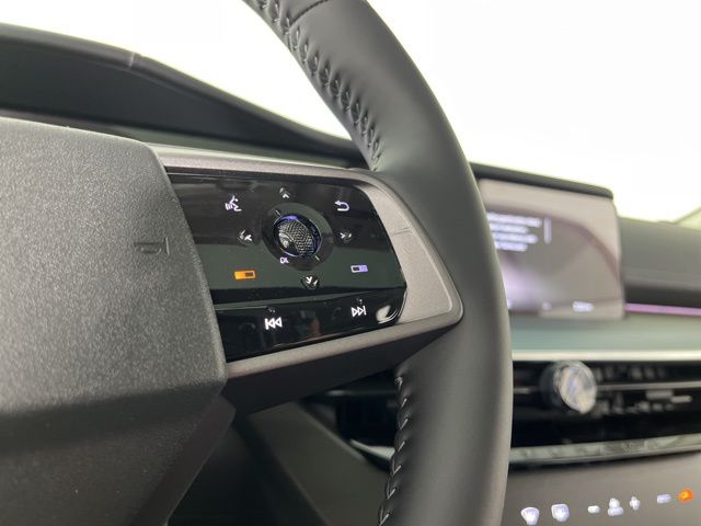 2025 Everest White Pearl Tricoat Nissan Murano SL AWD SUV