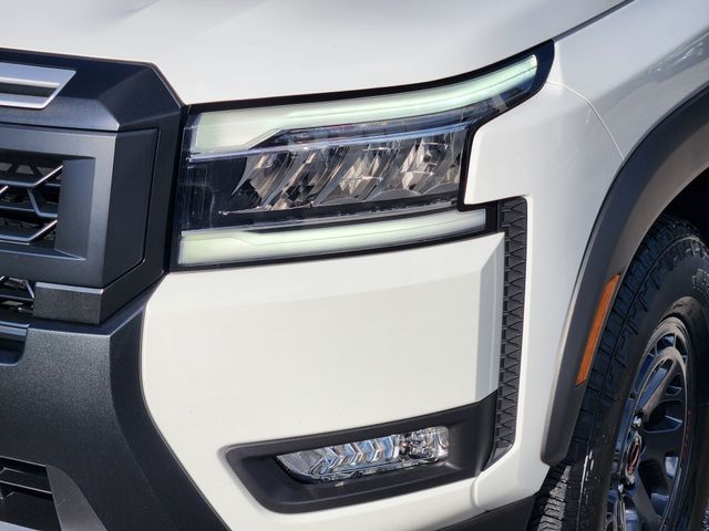 2025 Nissan Frontier PRO-X - 8