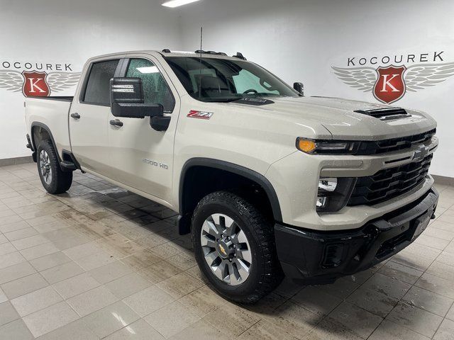 White Sands 2026 Chevrolet Silverado 2500HD Pickup Truck Four-Wheel Drive Automatic
