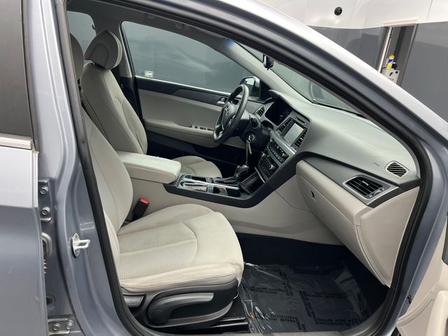 2016 Hyundai Sonata Base 48