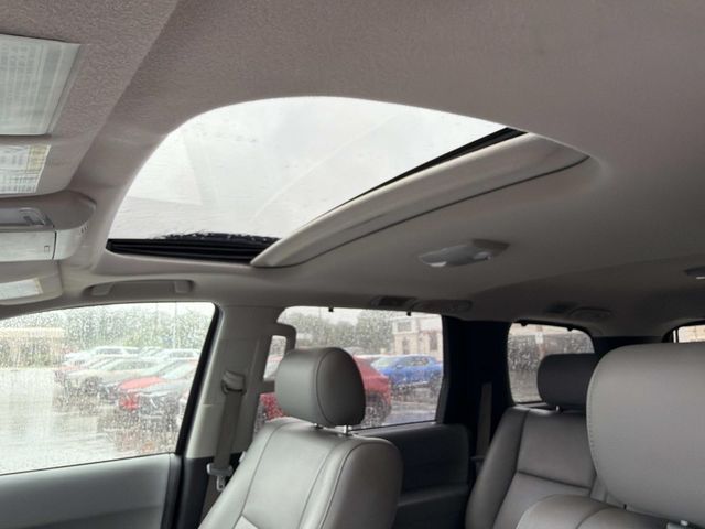 2013 Toyota Sequoia - Image 31
