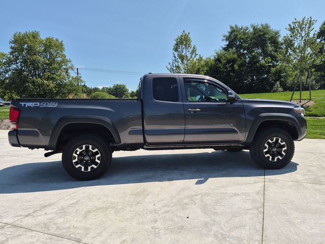 2016 Toyota Tacoma - Image 6