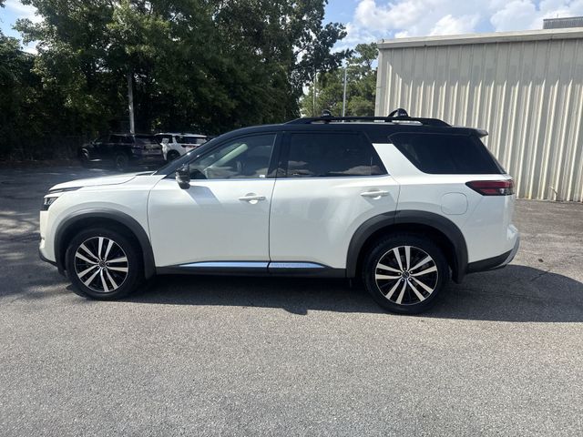 Used 2023 White Nissan Platinum image 8