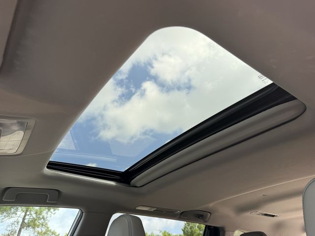 2019 Toyota Highlander XLE Silver at Toyota of Victoria