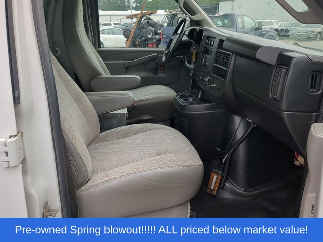 Used 2016 White Chevrolet Work Van image 39