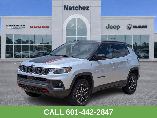 Silver Zynith Metallic Clearcoat 2025 Jeep Compass Trailhawk 4WD SUV / Crossover Four-Wheel Drive 8-Speed Automatic