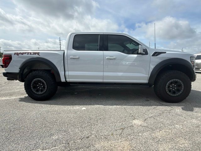 2025 Ford F-150 Raptor:B02492