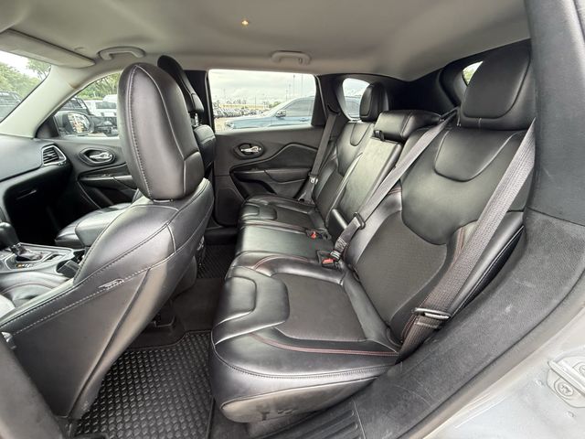 2020 Jeep Cherokee Trailhawk Silver at Victoria Chrysler Dodge Jeep Ram