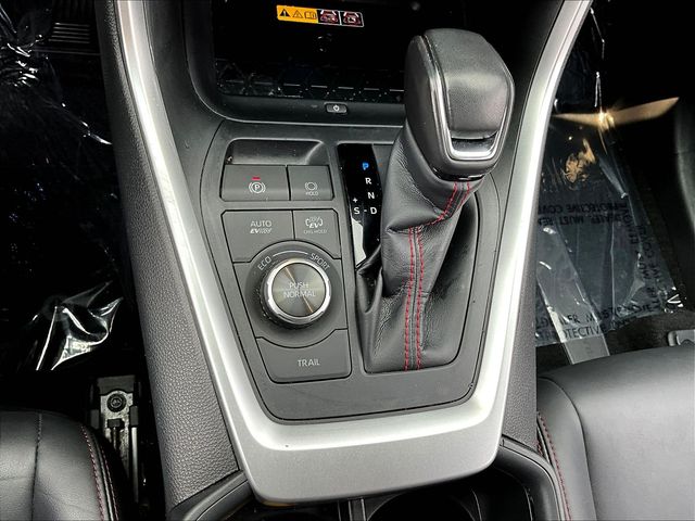 2023 Toyota RAV4 XSE - Photo 18