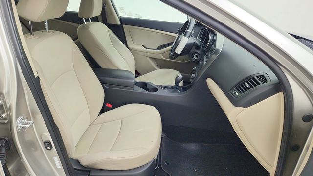 2013 Kia Optima LX Silver at Community Kia