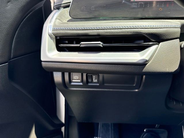2025 Cadillac XT4 - $40,888