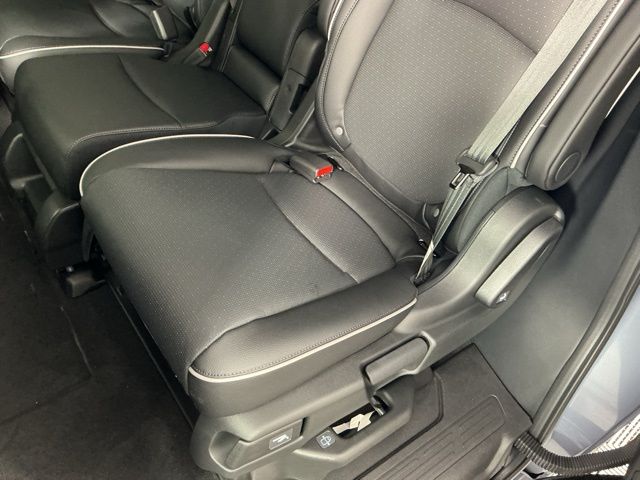 new 2026 Honda Odyssey car, priced at $53,645