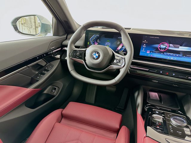 2025 BMW 5 Series 530i xDrive 24