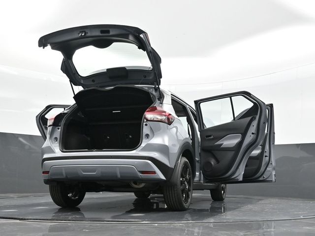 2024 Nissan Kicks SR 37