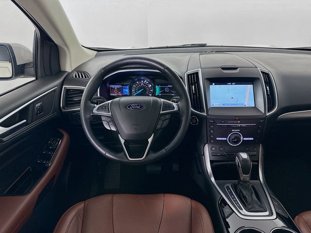 2016 Ford Edge Titanium 23