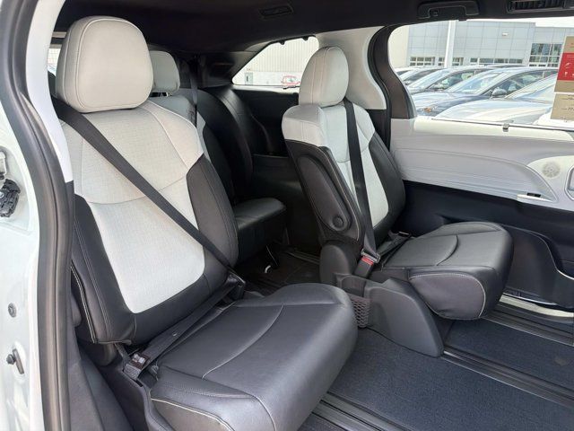 New 2026 Toyota Sienna Van