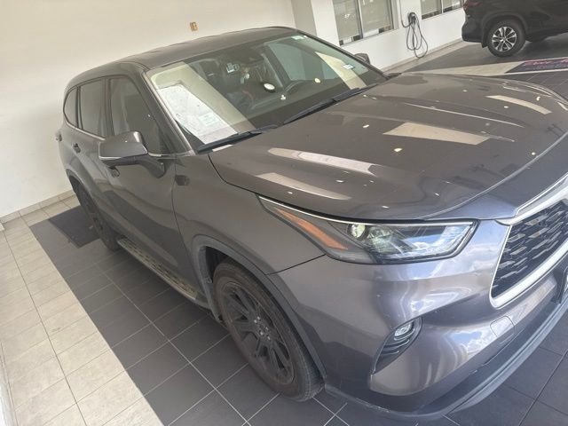 2024 Toyota Highlander LE Gray at Legacy Ford
