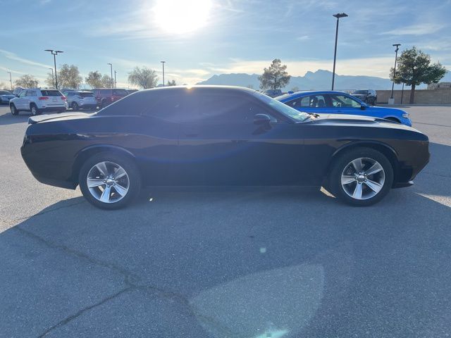 2017 Dodge Challenger SXT 3