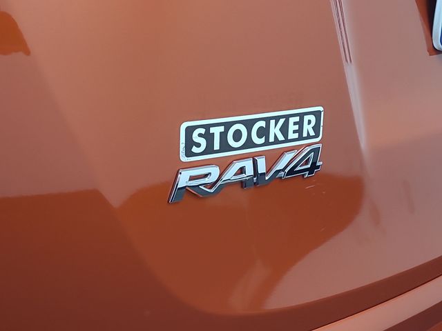 2016 – Toyota – RAV4