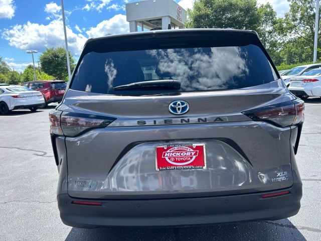 Used 2024 Toyota Sienna Van