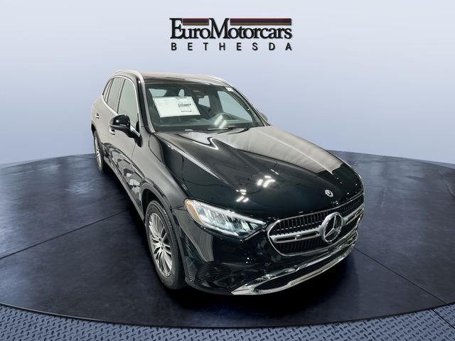 New 2026 Black Mercedes-Benz GLC 300 image 4