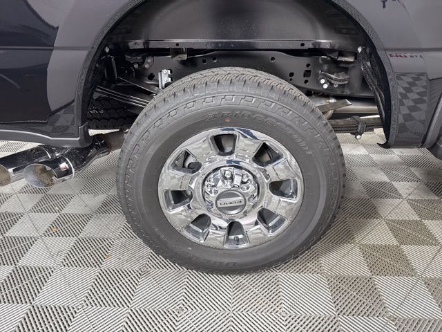 2025 Agate Black Metallic Ford Super Duty F-250 SRW Lariat 4X4 Truck