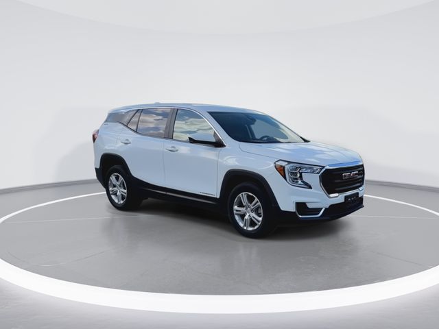 Used 2024 White GMC SLE image 2
