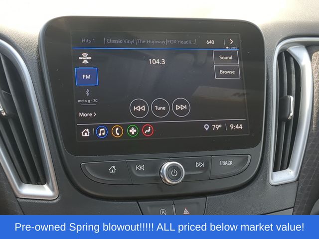 Used 2025 Summit White Chevrolet LT image 30