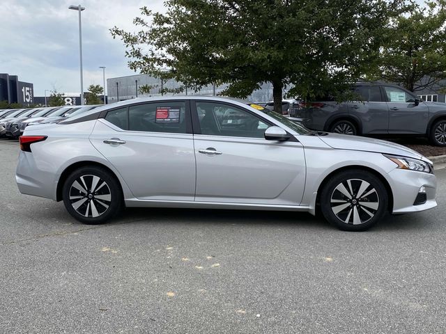 2021 Nissan Altima 2.5 SV 2