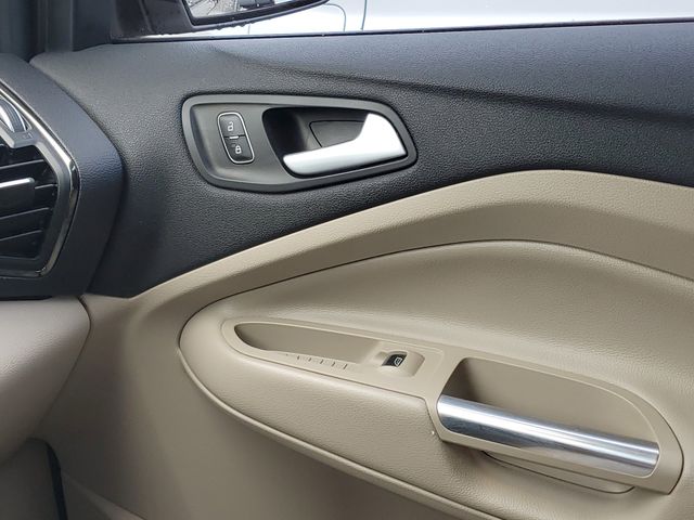 2018 Ford Escape Titanium photo 25