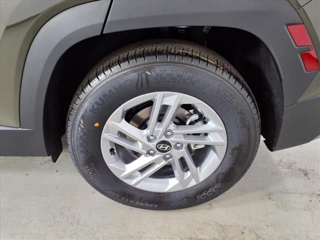2025 Hyundai Tucson SE photo