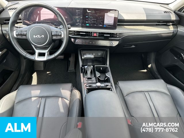 New 2025 Snow White Pearl Kia EX image 27