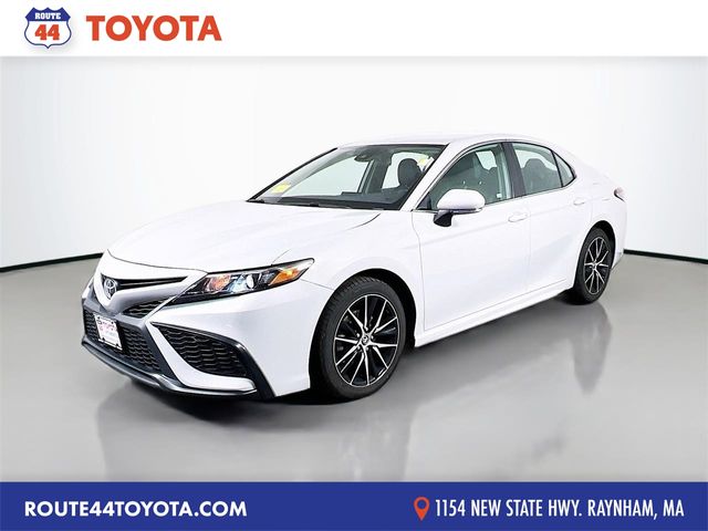 2024 Toyota Camry SE FWD