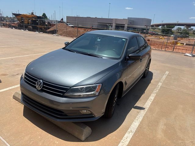 Platinum Gray Metallic 2016 Volkswagen Jetta Sedan Front-Wheel Drive 6-Speed Automatic