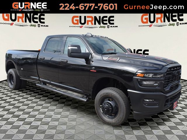 Diamond Black Crystal Pearlcoat 2026 RAM 3500 Pickup Truck Four-Wheel Drive 8-Speed Automatic