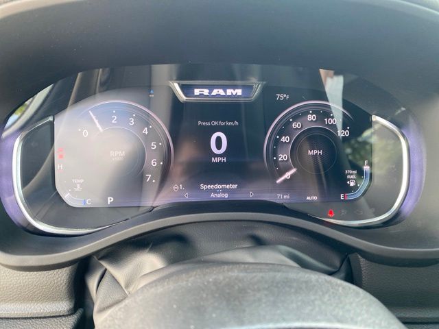 2026 Ram 1500 Big Horn/Lone Star - Silver exterior view 12