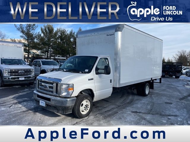 2025 Ford E-Series E-450 SD